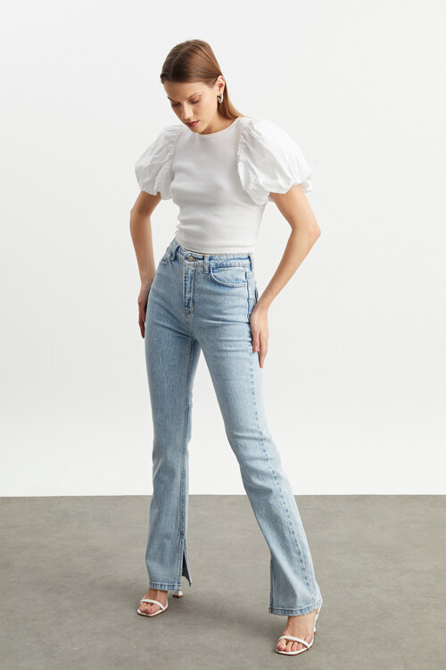 W1553 PAÇASI YIRTMAÇLI AÇIK MAVİ JEAN